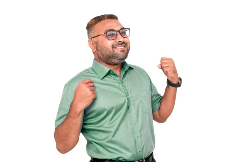 Md Momenul Islam, the best digital marketer in USA, offering expert Google Looker Studio dashboards, analytics, and marketing insights